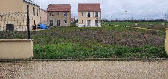 Terrain à bâtir à Saint-Vrain, Île-de-France